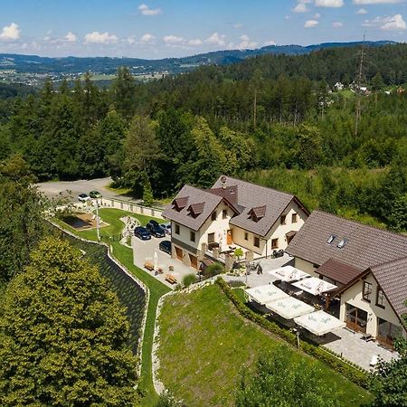 Hotel Penzion Na Kraji Lesa Valašské Meziříčí Exterior foto