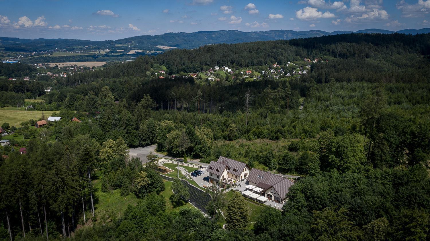 Hotel Penzion Na Kraji Lesa Valašské Meziříčí Exterior foto